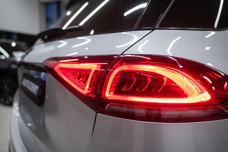 Mercedes-Benz GLE (2020) 350D 4x4 AMG PREMIUM AIRMATIC - fotka 12 z 48