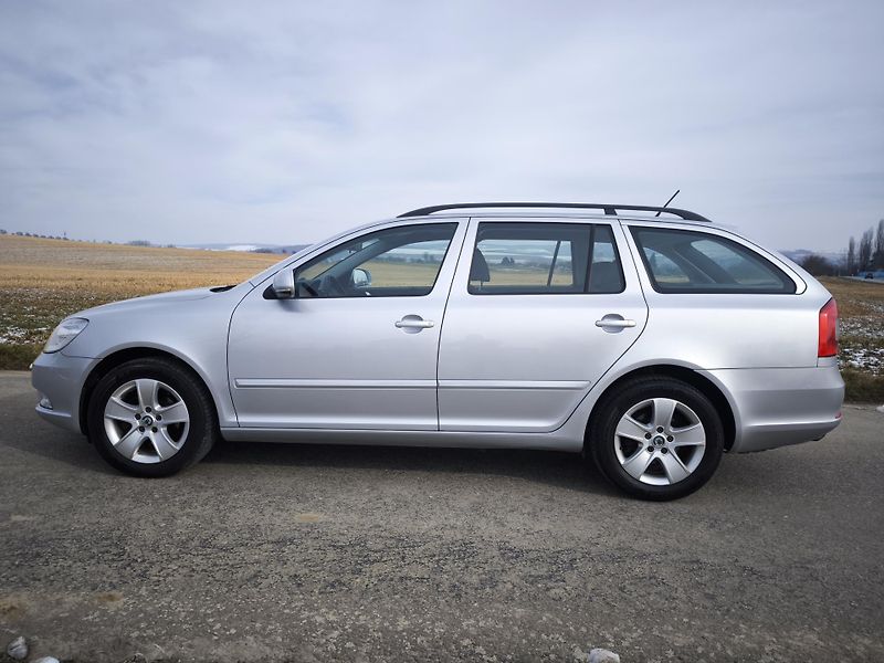 Škoda Octavia 1,4TSI 90kW 1 MAJITEL - fotka 8 z 49