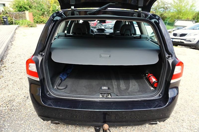 Volvo V70 (2016) MOMENTUM 2,0 D4 133 kW - fotka 13 z 64
