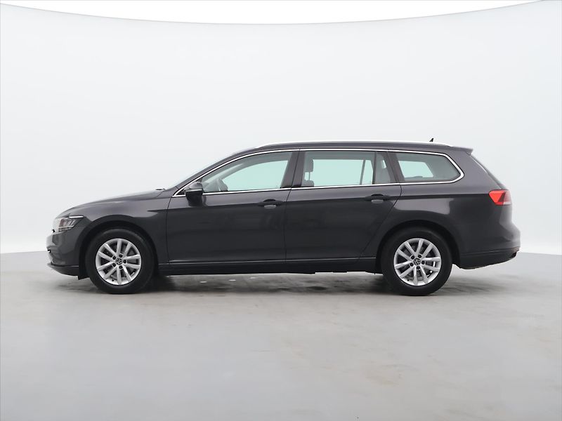 Volkswagen Passat 1,5 TSI 110 kW Business DPH CZ - fotka 4 z 26