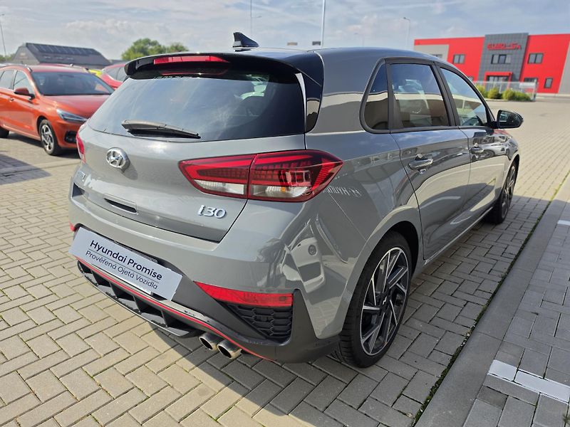 Hyundai i30 (2022) 1,5 TGDI 117kW N Line HB - fotka 5 z 16
