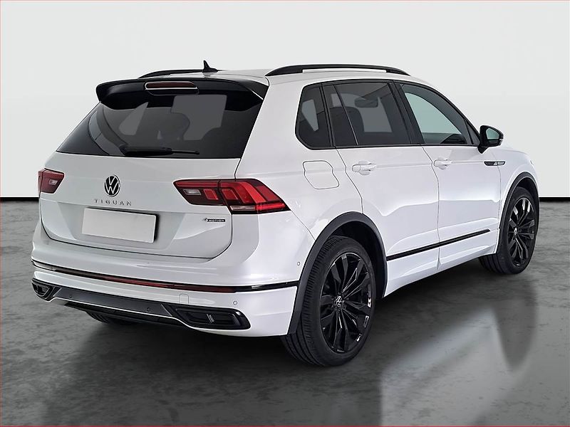 Volkswagen Tiguan (2021) R-Line 2.0 TSI - fotka 5 z 17
