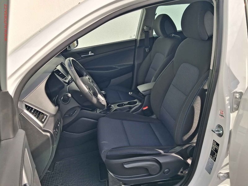Hyundai Tucson (2018) 1.7 CRDi, ČR, AC, navi - fotka 9 z 19