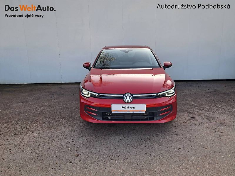 Volkswagen Golf (2025) People 1.5 eTSI / 85 kW DSG7 m - fotka 4 z 30