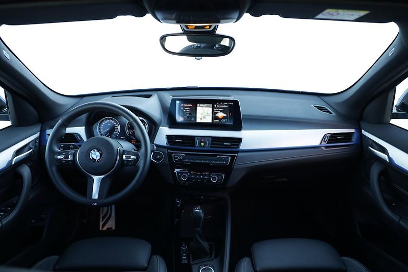 BMW X1 xDrive25e - fotka 8 z 9