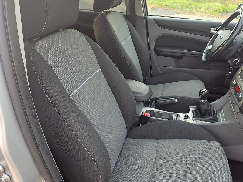 Ford Focus (2011) 1.6 TDCi, DOLOŽENÉ KM, PĚKNÝ  - fotka 15 z 30
