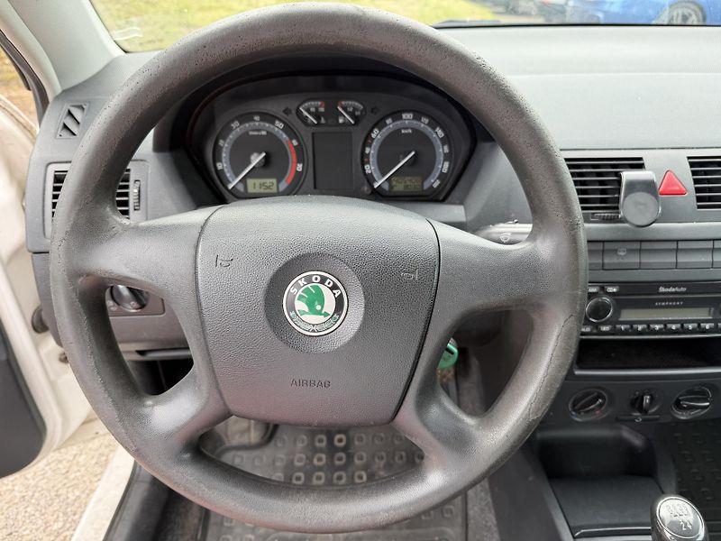 Škoda Fabia 1.2i - fotka 17 z 20