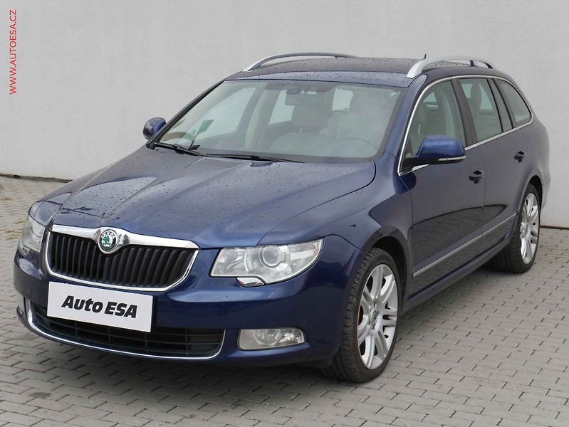 Škoda Superb (2010) 3.6 FSi 4x4, ČR, Exclusive - fotka 3 z 21