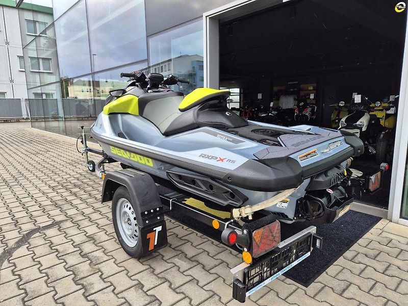 Sea Doo (2024) 21RH - RXP XRS 1-up 325hp - AK - fotka 7 z 21