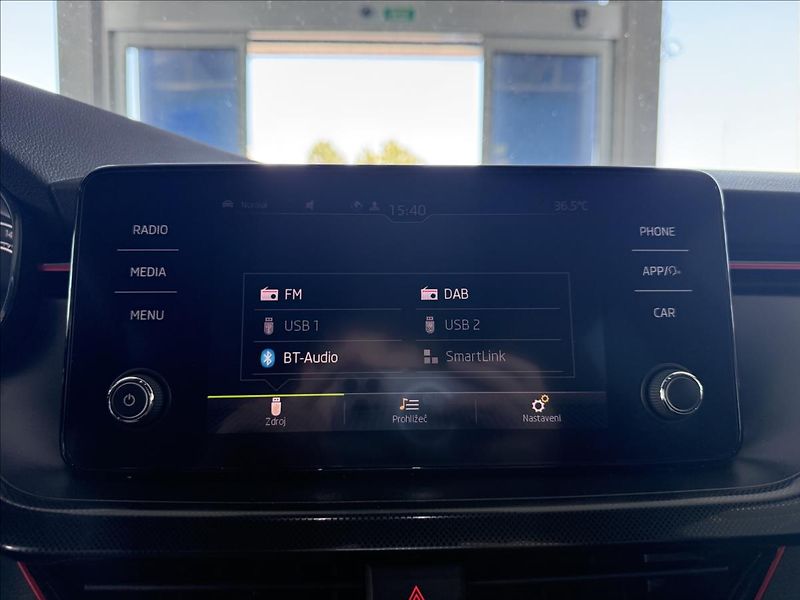 Škoda Scala 1,0   TSI 85kW,SERVISKA,1. MAJ - fotka 17 z 26