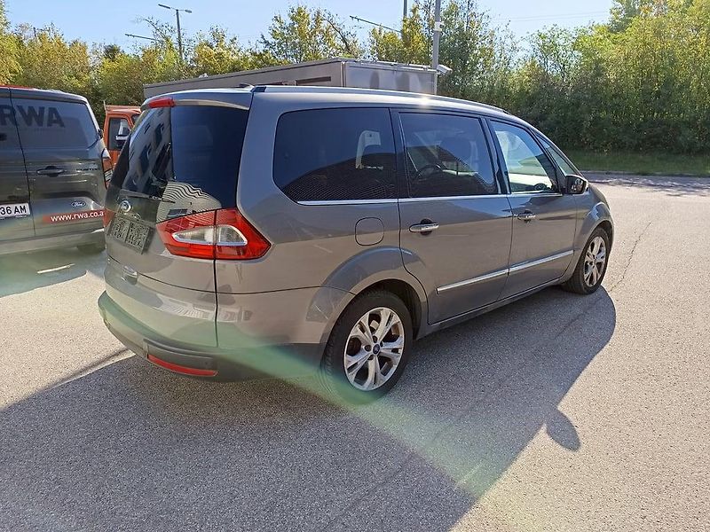 Ford Galaxy (2014) 2,0 TDi - Titaniun - 7 Míst - fotka 4 z 12