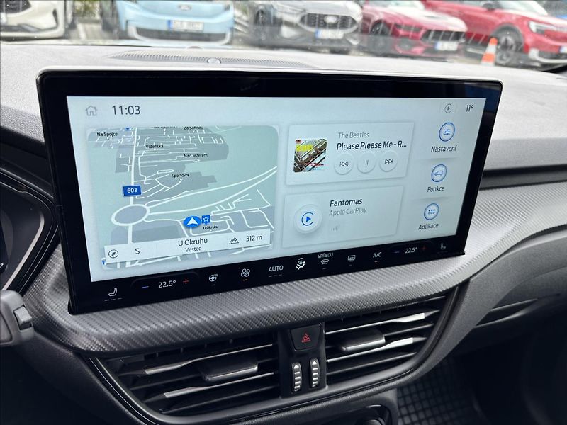 Ford Kuga 1,5 EcoBoost 111 kW ST-Line X - fotka 29 z 42