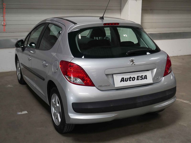 Peugeot 207 (2010) 1.4 HDi, 2.maj, AC - fotka 4 z 16