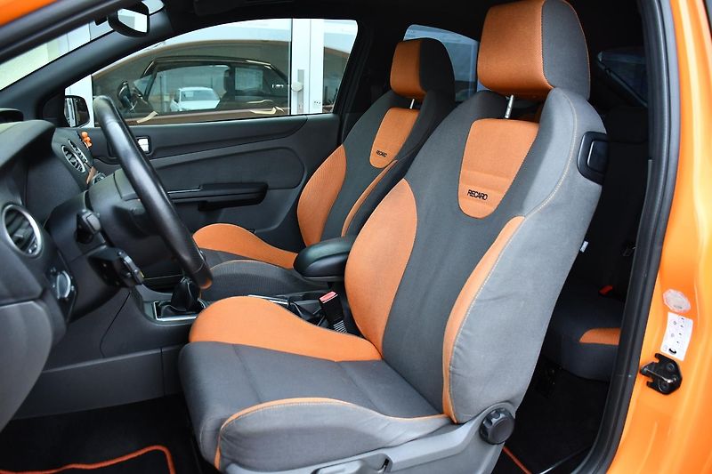 Ford Focus 2.5 ST REMUS RECARO VYHŘ.SEDAČ - fotka 10 z 26