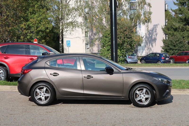 Mazda 3 (2014) HB 1,5 G100, 2 sady kol, ČR - fotka 6 z 28