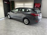 Hyundai i30 1.6 i 88kW ČR 1.MAJ.REZERVACE  - náhled 8