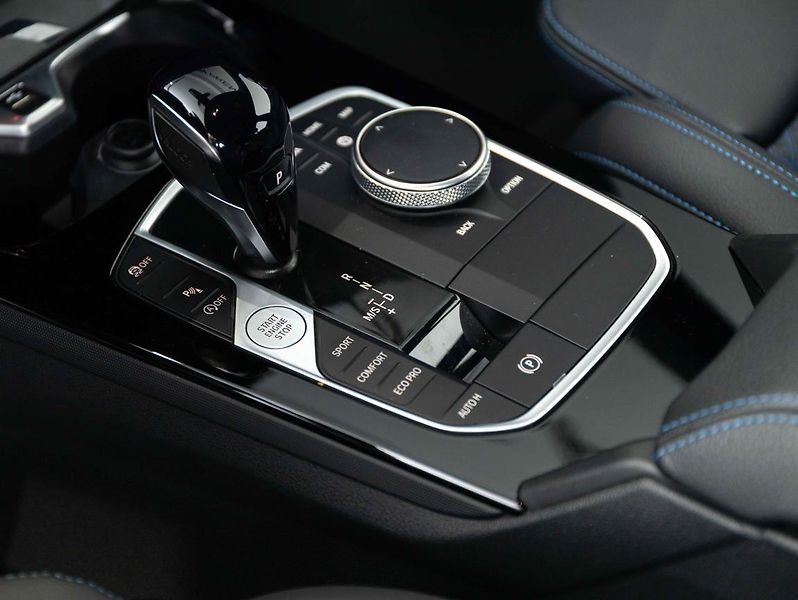 BMW Řada 1 M135i xDrive - fotka 15 z 22