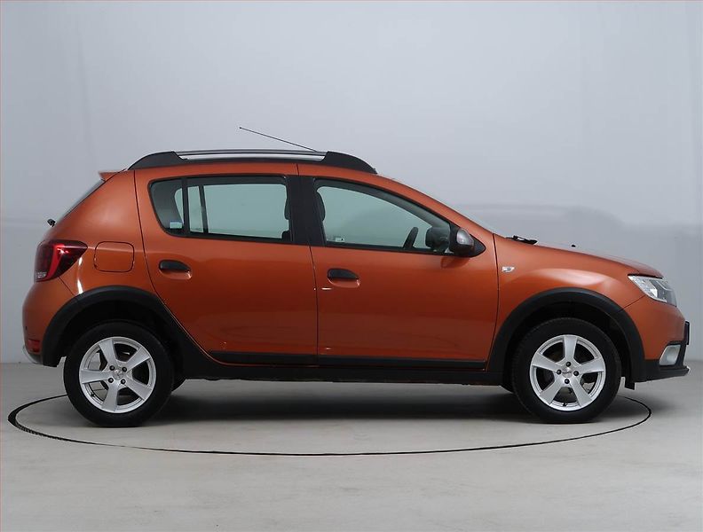 Dacia Sandero (2017) 0.9 TCe, ČR,1.maj, Serv.kniha - fotka 6 z 16
