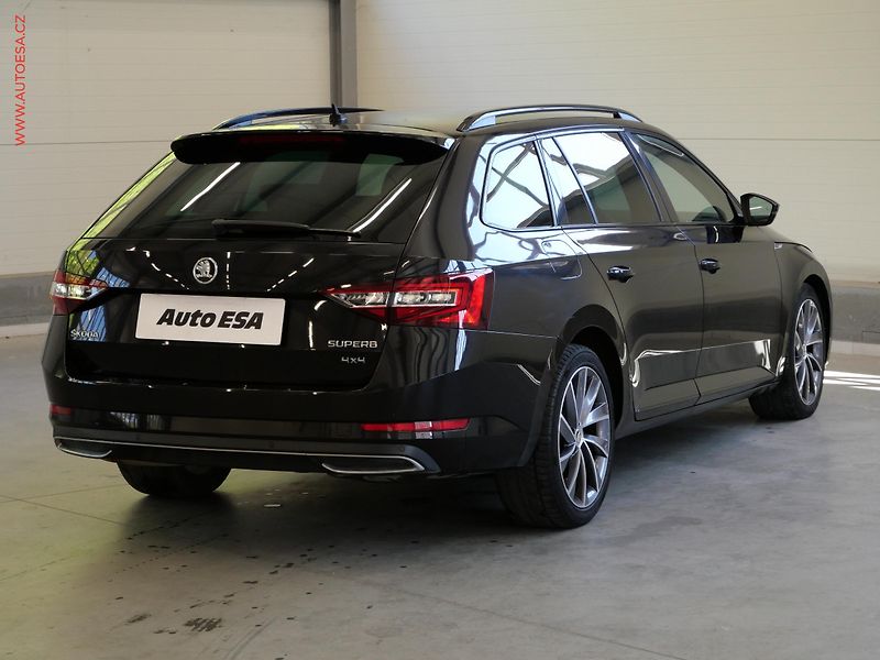 Škoda Superb (2018) 2.0TDi 4x4, SportLine, DSG - fotka 4 z 20
