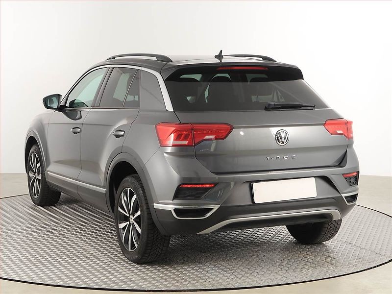 Volkswagen T-Roc (2018) 1.0 TSI, Navi, Tempomat - fotka 4 z 17