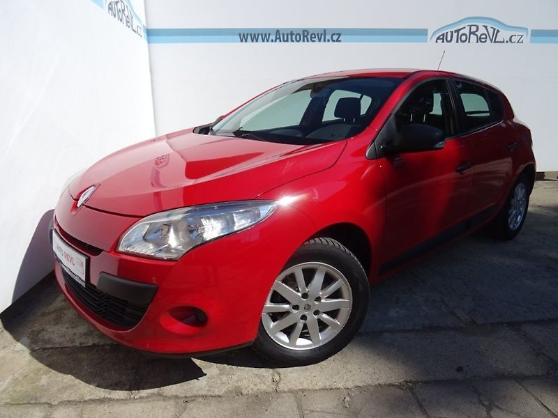 Renault Mégane (2012) 1.6i,74kW,NovéČR,s.kniha - fotka 2 z 22