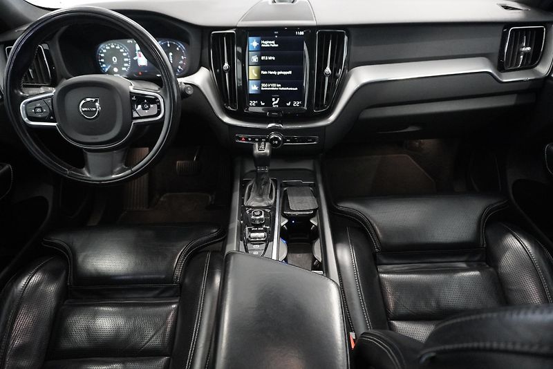 Volvo XC60 D5 AWD AUT. INSCRIPTION - fotka 20 z 40