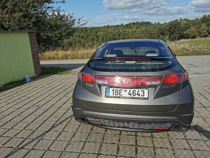 Honda Civic (2006) Nejvyšší výbava Executive  - fotka 5 z 17