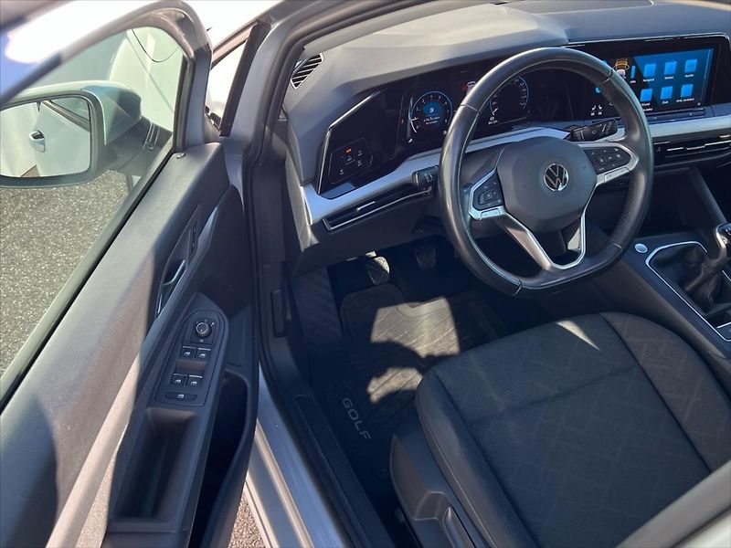 Volkswagen Golf 1,0 TSi 81kW LIFE  REZERVACE 8 - fotka 6 z 25