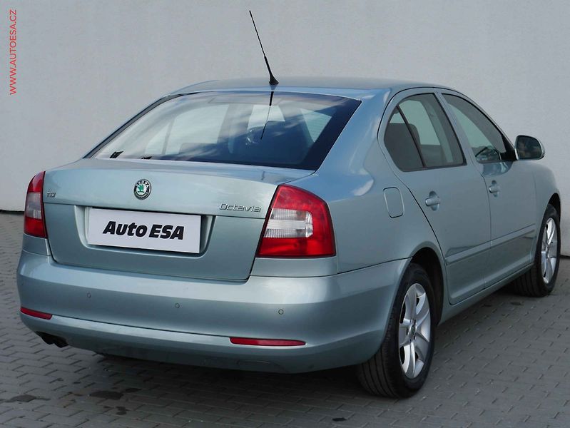 Škoda Octavia (2009) 1.4 TSI, ČR, AC, park.čidla - fotka 4 z 13