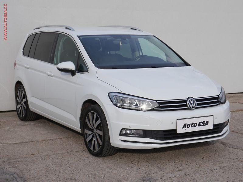 Volkswagen Touran (2016) 2.0TDi, ČR, Highline, LED - fotografie inzerátu