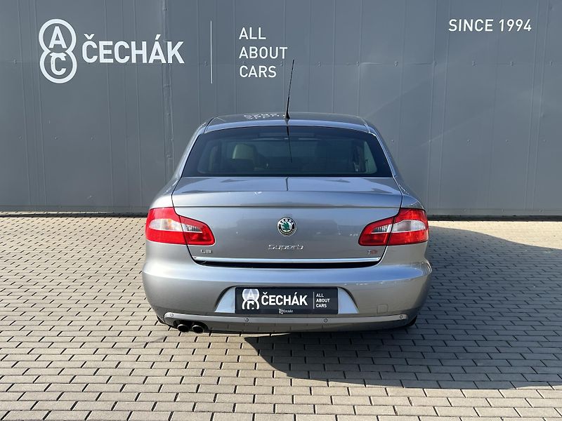 Škoda Superb (2009) 2.0TDi 125kW ELEGANCE - fotka 6 z 32
