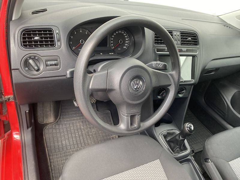 Volkswagen Polo (2012) 1.2i, ČR - fotka 11 z 15