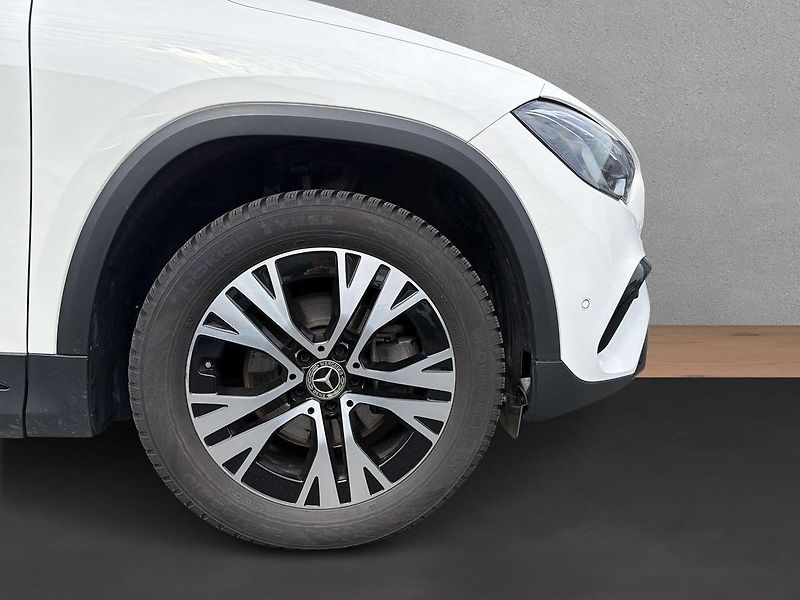 Mercedes-Benz GLA 200d 4MATIC, CZ, 1.majitel - fotka 14 z 16