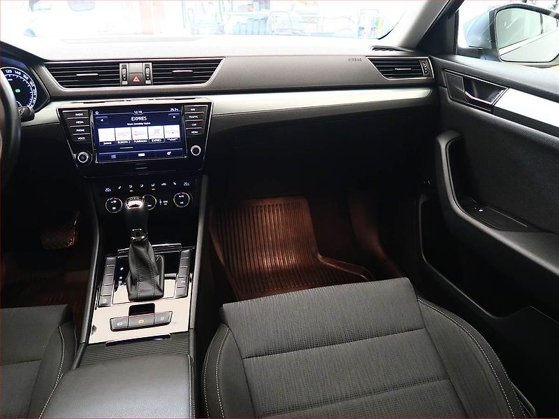 Škoda Superb (2016) Ambition Plus 2.0 TDI, Automat - fotka 8 z 19