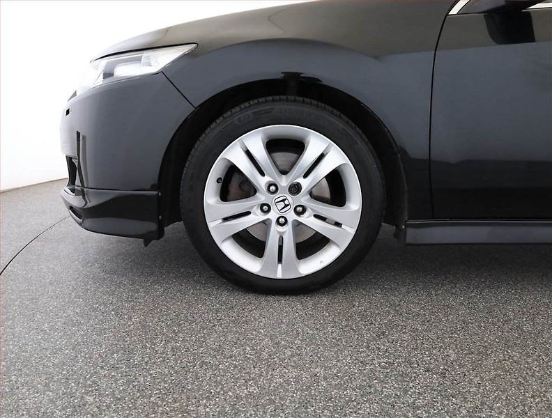 Honda Accord (2011) 2.2 i-DTEC, ČR,1.maj - fotka 14 z 14