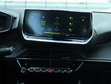 Peugeot 2008 (2020) Allure 1.2 PureTech, ČR,1.maj - náhled 12