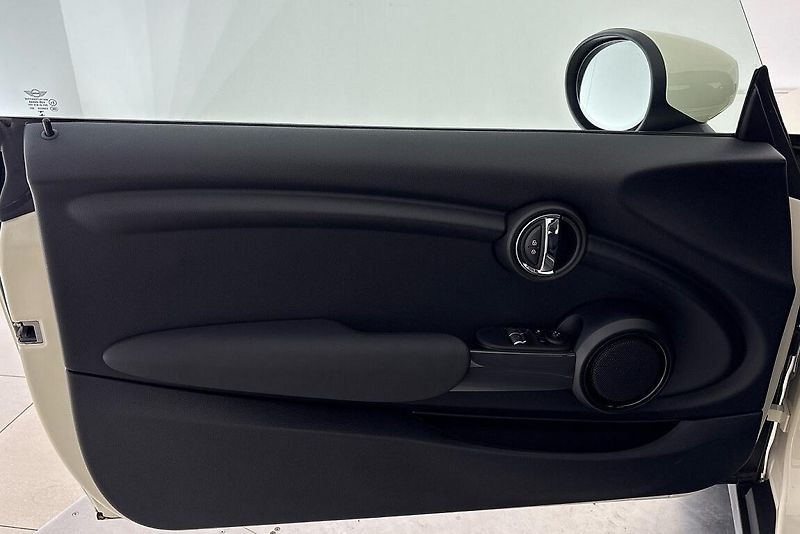 Mini Cooper One 3dvéř. - fotka 13 z 20