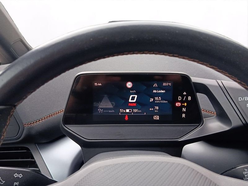 Cupra Born 150kW ACC Kamera KESSY Tep.čer - fotka 13 z 15