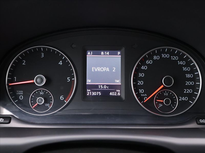 Volkswagen Touran 2,0 TDI 125kW DSG Highline - fotka 13 z 26