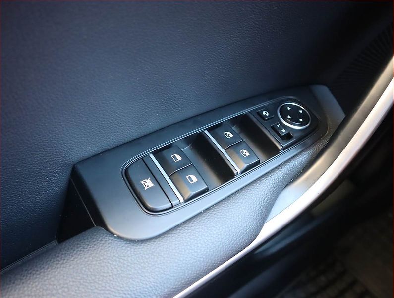 Kia Ceed (2022) 1.6 CRDi MHEV, Serv.kniha - fotka 16 z 18