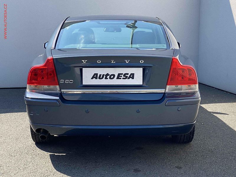 Volvo S60 (2010) 2.4i LPG, ČR, AT, kůže - fotka 5 z 18