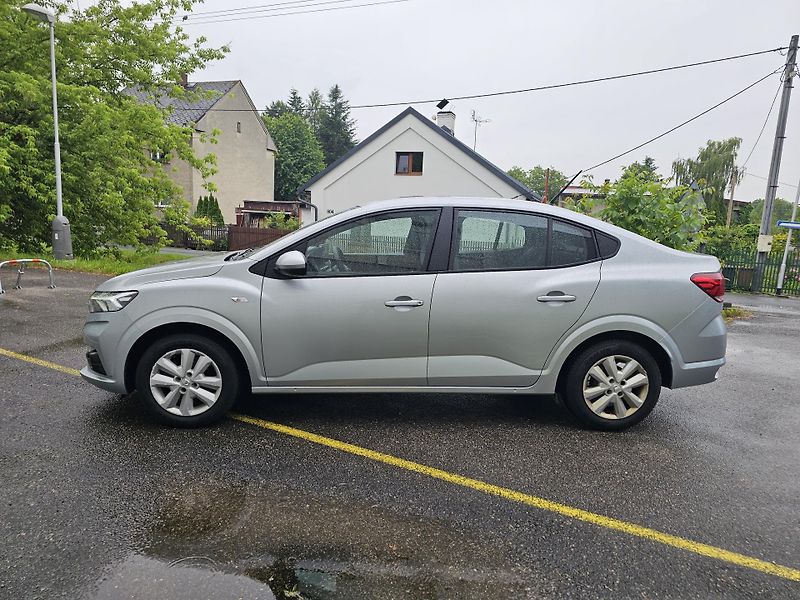 Dacia Logan (2022) 1.0i - fotka 2 z 18