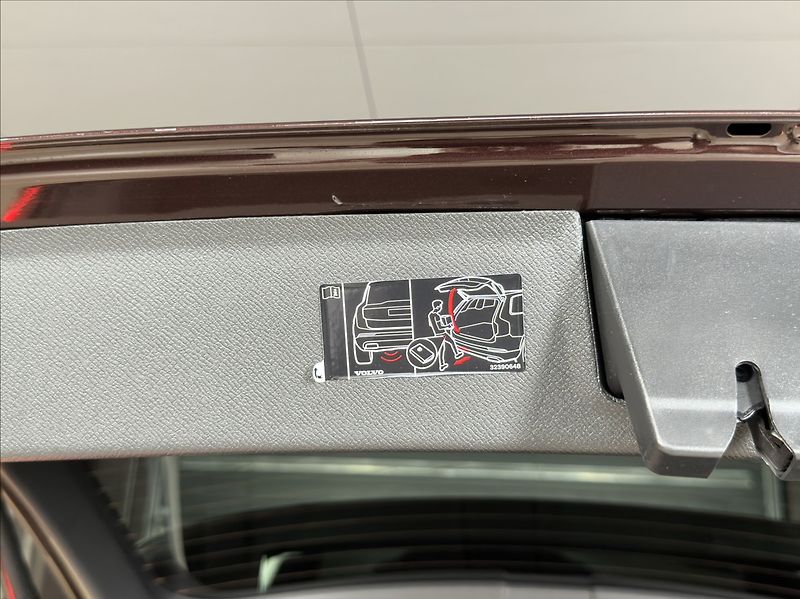 Volvo XC90 (2026) 2,0 T8  Ultra Dark - fotka 21 z 41