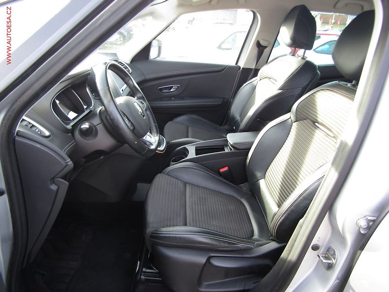 Renault Grand Scénic (2017) 1.6dCi, Intense, LED, TZ - fotka 9 z 23