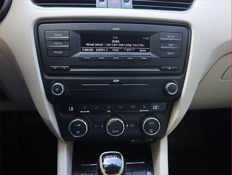 Škoda Octavia (2013) 1.6 TDI, Automat, Tempomat - fotka 12 z 18
