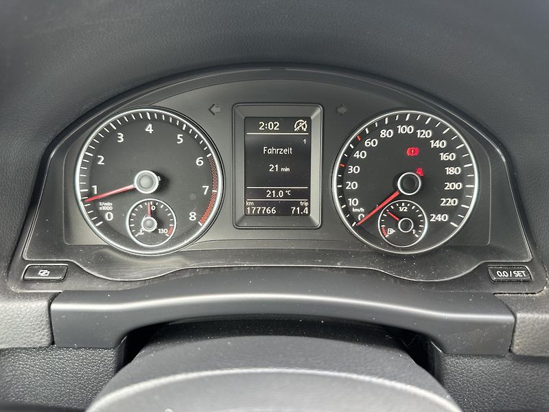 Volkswagen Golf Plus 1.2 TSI BMT - fotka 13 z 28