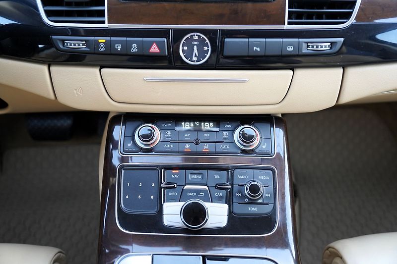 Audi A8 3.0 TDI Quattro/Tiptr./Matrix - fotka 39 z 48