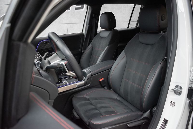 Mercedes-Benz EQB 300 66kWh*4MATIC*AMG*KAMERA*So - fotka 10 z 47