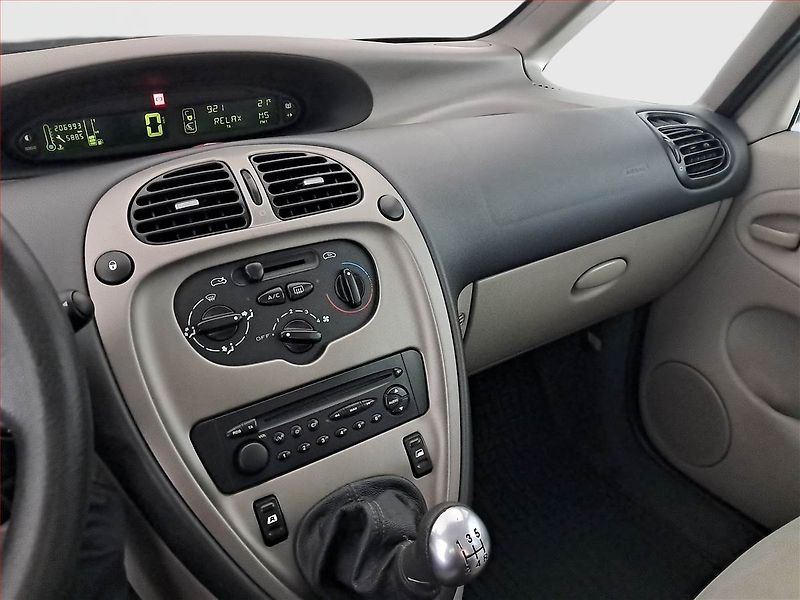 Citroën Xsara Picasso (2007) 1.6 HDi, po STK, jezdí výborně - fotka 12 z 18