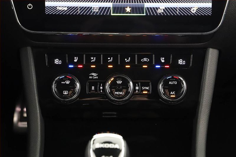 Škoda Superb (2023) Laurin&Klement 2.0 TDI - fotka 12 z 20